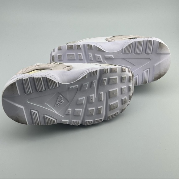 Nike Air White Toddler Huarache Run Sneakers 7049500110 US 7C Shoes - Picture 4 of 8